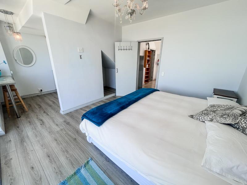 5 Bedroom Property for Sale in Dolphin Beach Western Cape